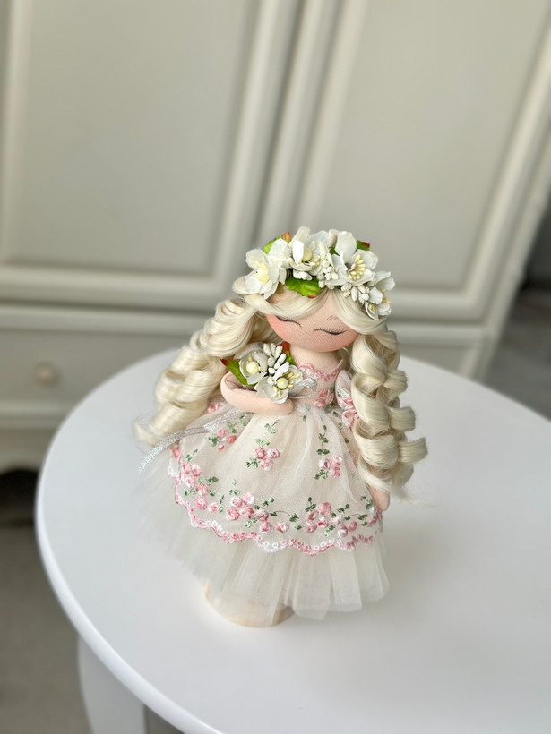 عروسک فرشته