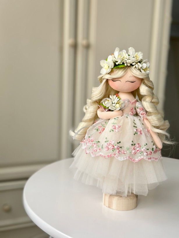 عروسک فرشته