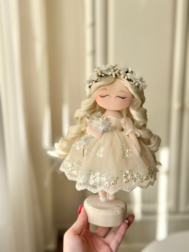 عروسک فرشته