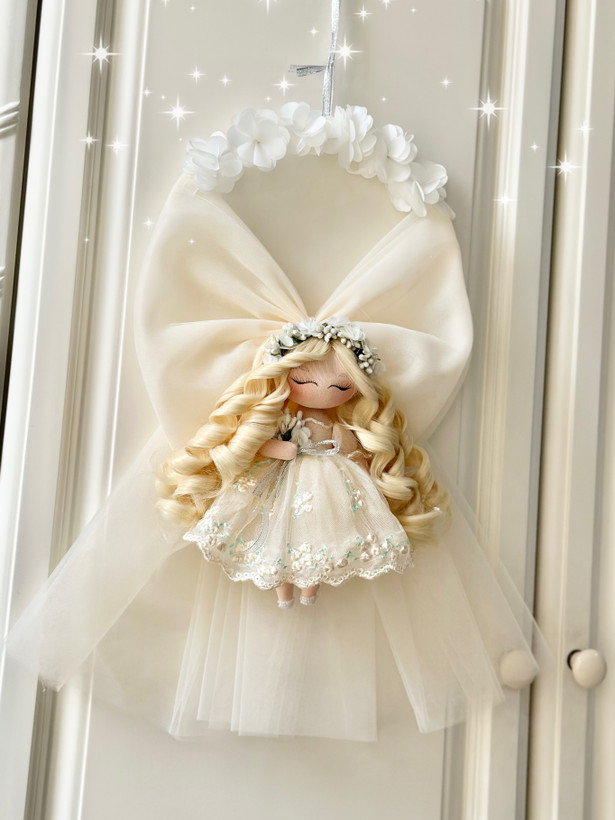 عروسک فرشته