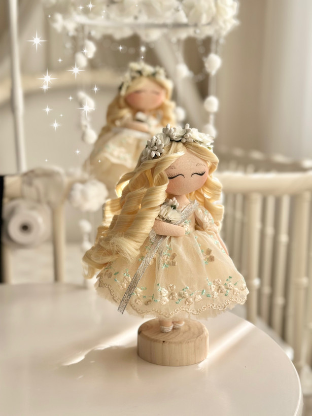 عروسک فرشته